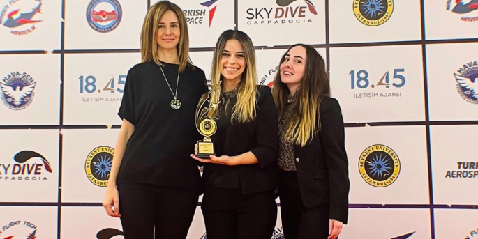 Türkiye’nin tek havacılık teknolojisi ihracatçısı Hitit, “Yılın Havacılık Yazılım Ödülü”nün sahibi oldu.