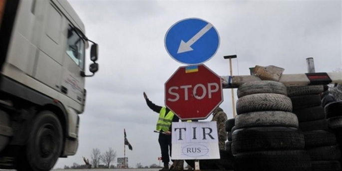 Ukrayna hattı kapandığı için Gürcistan-Rusya sınırında 20 km’yi aşkın TIR kuyruğu oluştu. 