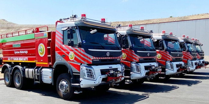 Volvo Trucks, Orman Genel Müdürlüğü’ne 5 adet Volvo FMX 6x6 itfaiye aracı satışı gerçekleştirdi.