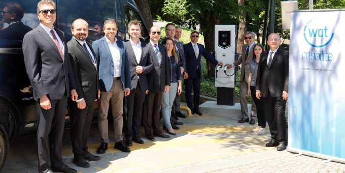 WAT Mobilite, Koç Holding Nakkaştepe Kampüsü’nde de elektrikli araç şarj istasyonunu devreye aldı.