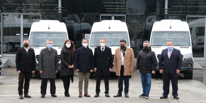 Yıldırım Turizm, 8 adet personel servisi, 5 adet de okul minibüsü olmak üzere toplam 13 Yeni Mercedes-Benz Sprinter Minibüs siparişini teslim aldı.