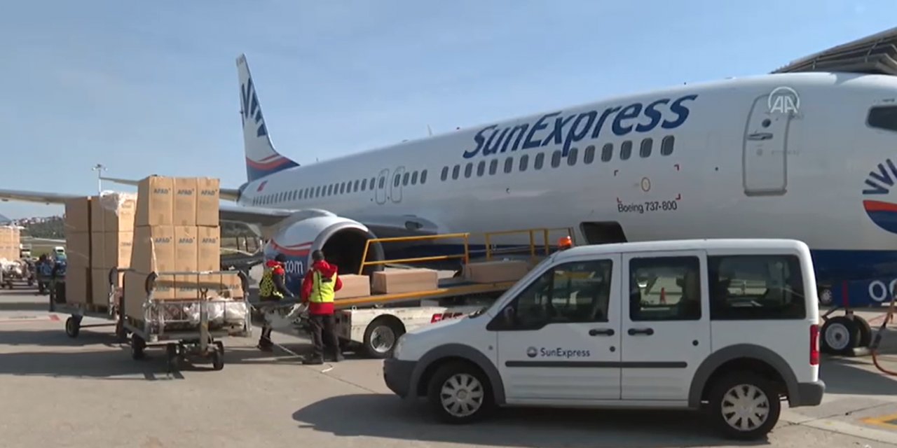 SunExpress, 89 özel uçuşla 6 bin kişiyi tahliye etti