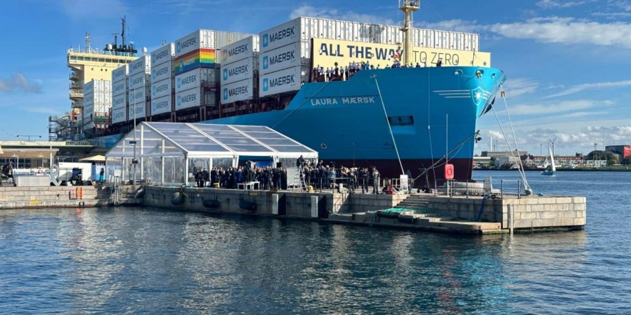 Dünyanın ‘yeşil metanol’le çalışan ilk konteyner gemisi denize indirildi