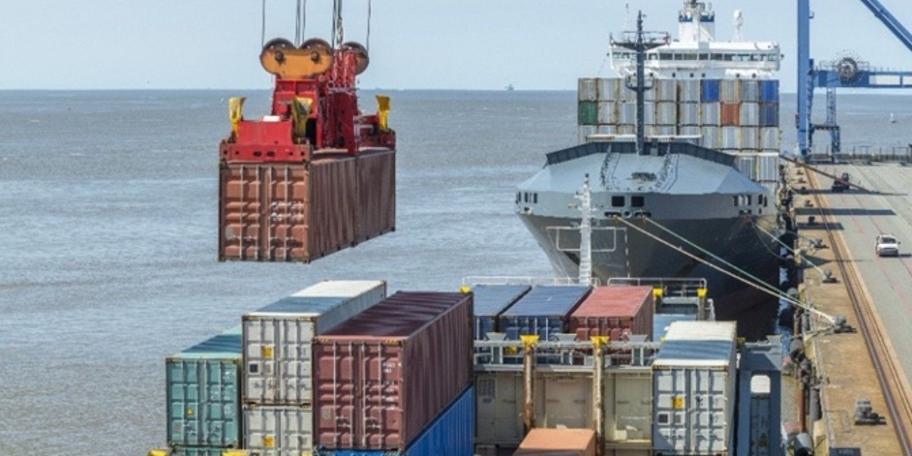 Limanlarda yük azaldı, konteyner miktarı arttı