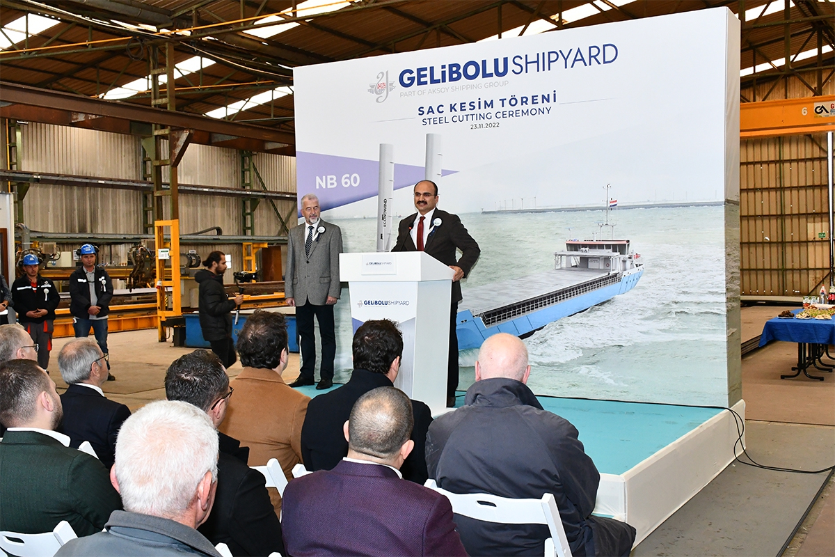 Gelibolu, yeni gemi için sac kesti