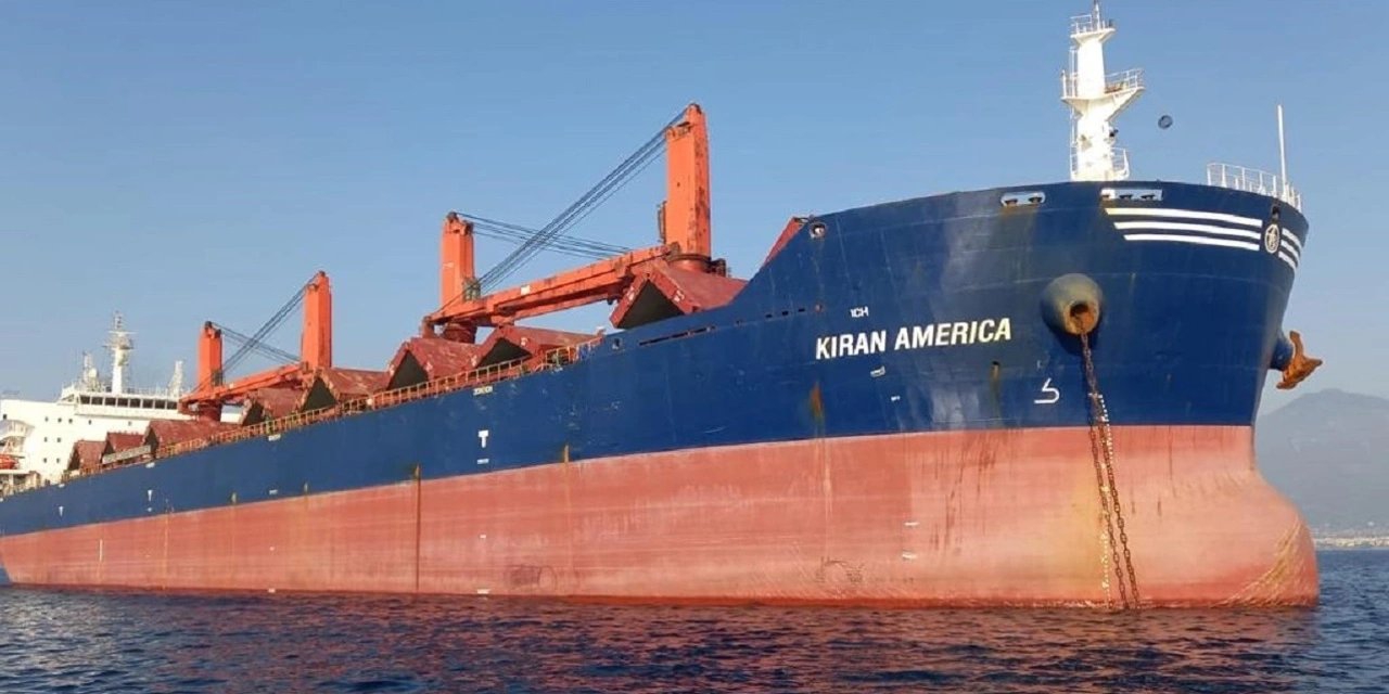 Kıran'ın yeni gemisi Türk bayrağı çekti