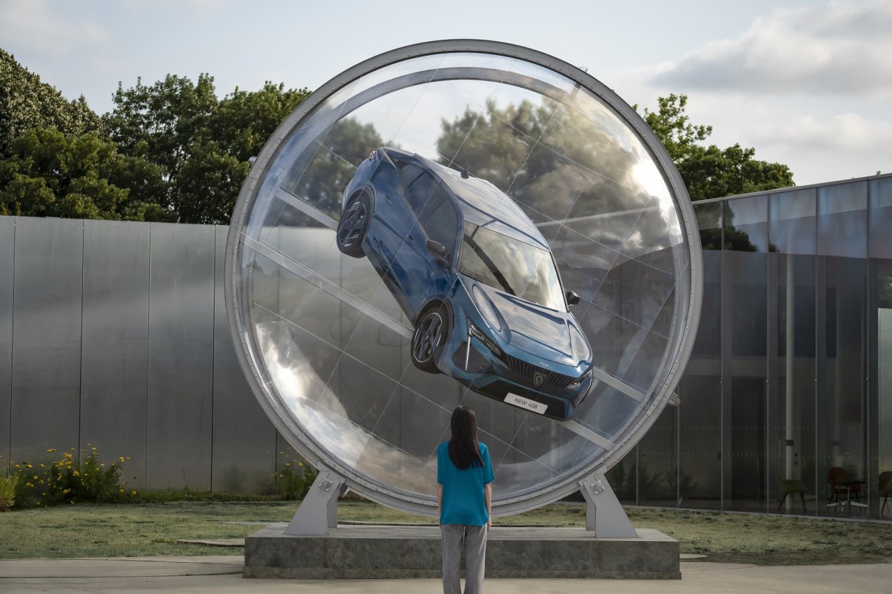 Göz alıcı yeni Peugeot 408, “Küre” ile dikkatleri üzerine çekiyor