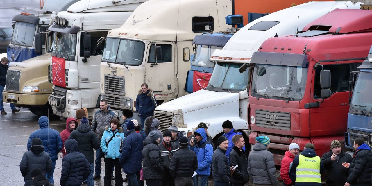 Rusya'dan yeni hamle: Tüm yollar karayolu taşımacılığına kapandı